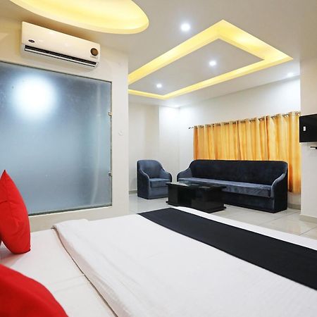 Live On Mrt736 Hotel Meerut Luaran gambar